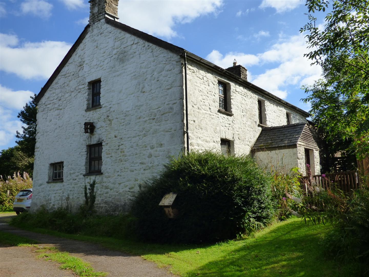 TYCOCH FARMHOUSE